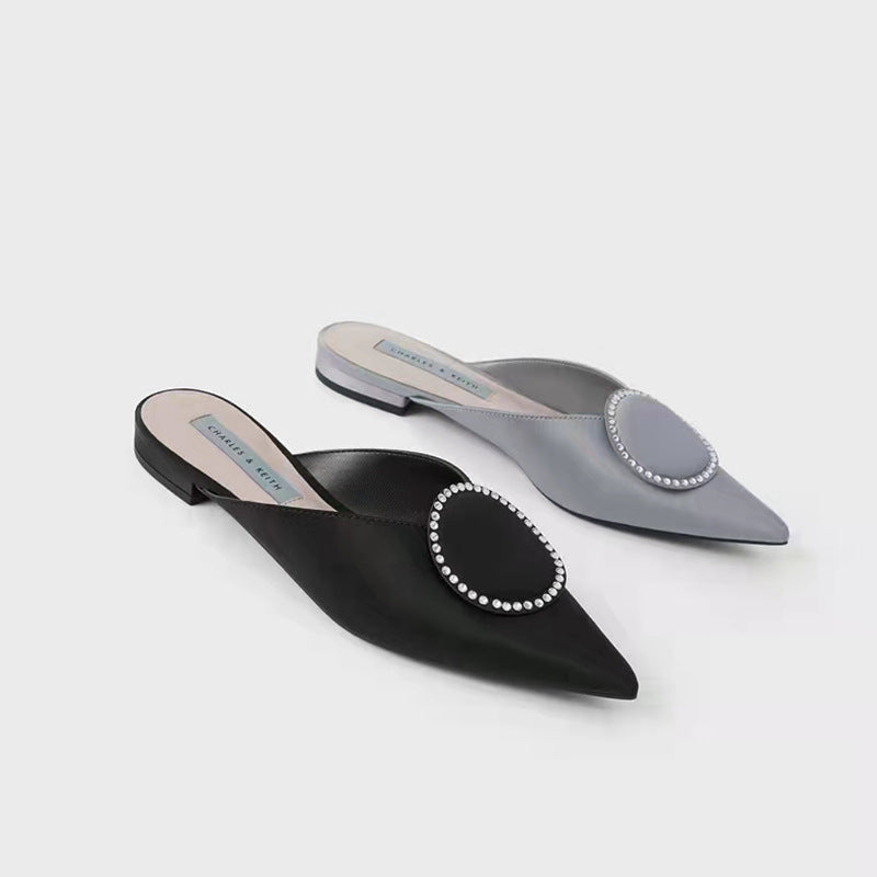 Γυναικεία Mules Flat με Μυτερή Μύτη & Διακοσμητική Αγκράφα