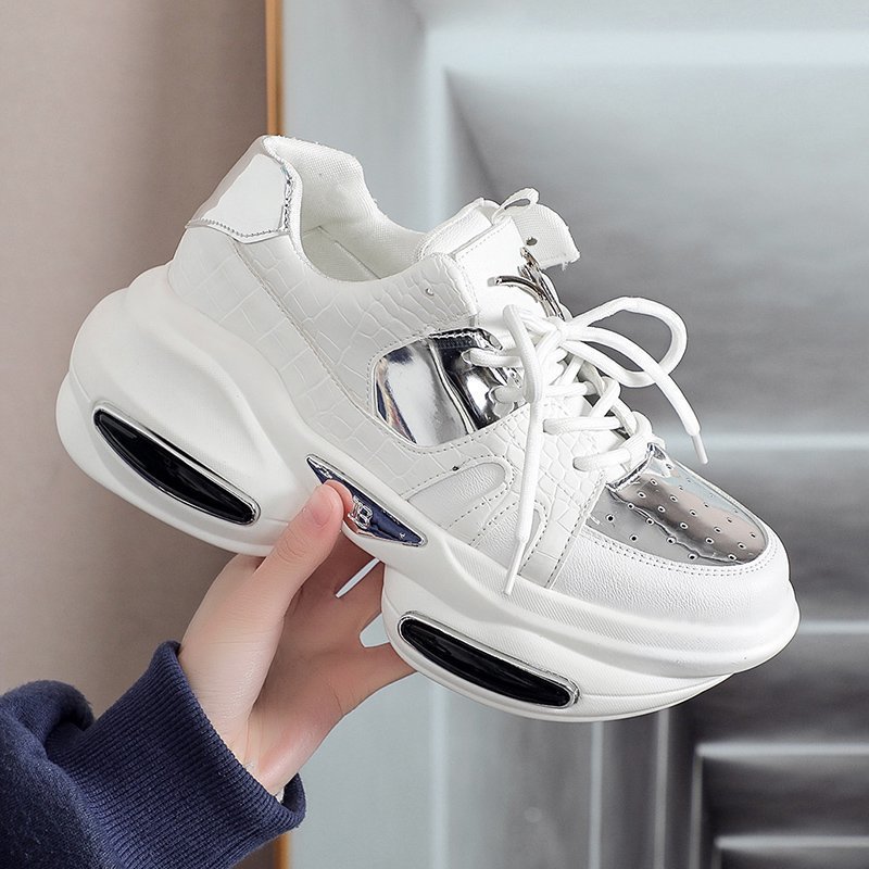 Γυναικεία Chunky Sneakers με Γυαλιστερές Λεπτομέρειες