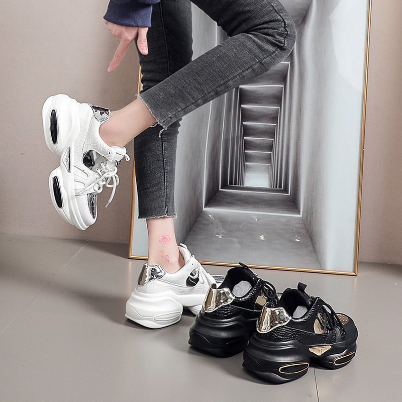 Γυναικεία Chunky Sneakers με Γυαλιστερές Λεπτομέρειες