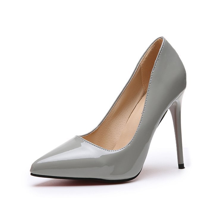 Γόβες Stiletto με Λουστρίνι & Minimal Σχεδιασμό