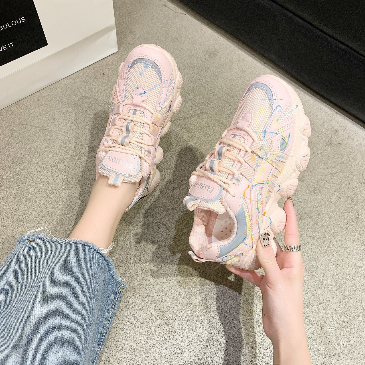 Γυναικεία Sneakers με Σχέδιο Πιτσιλιές & Ανάγλυφη Σόλα