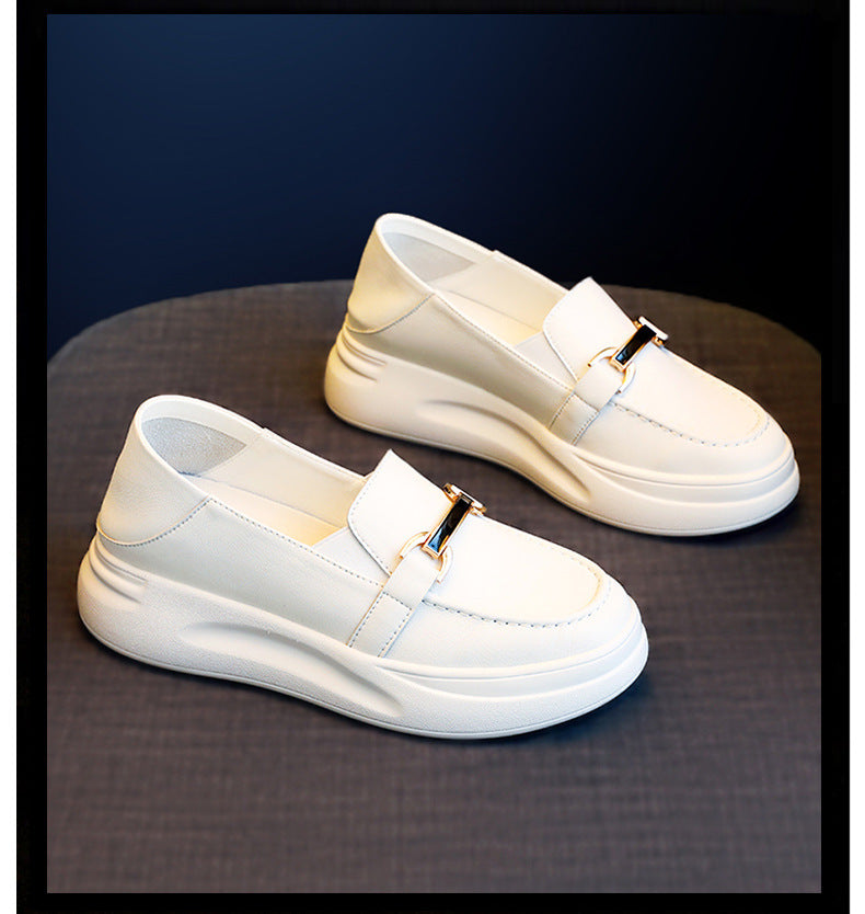 Γυναικεία Loafers με Μεταλλική Λεπτομέρεια & Ανάλαφρη Σόλα