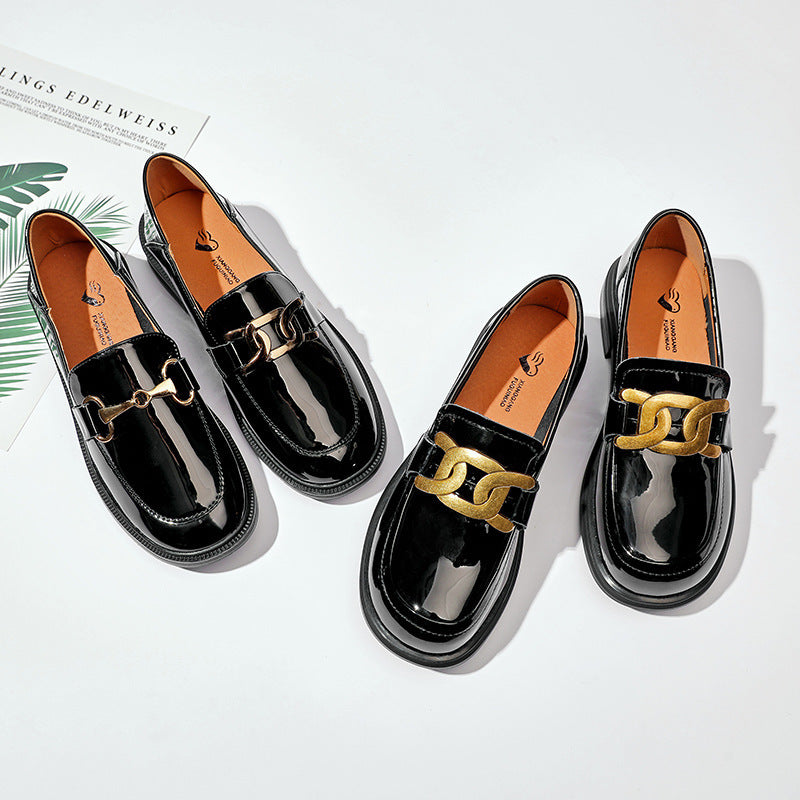 Λουστρίνι Loafers με Διακοσμητική Μεταλλική Λεπτομέρεια