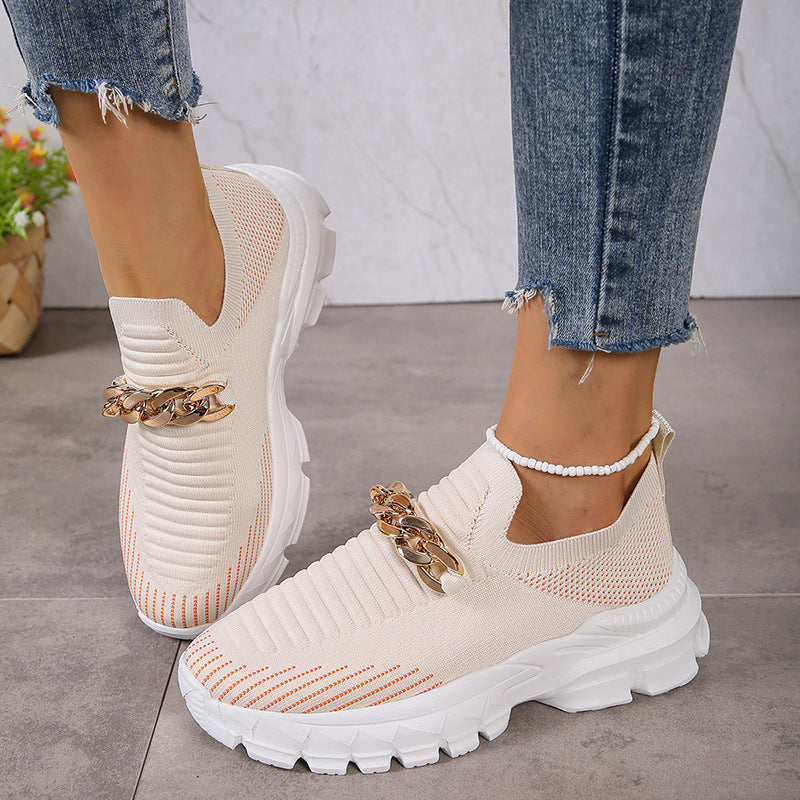 Γυναικεία Slip-On Παπούτσια με Διακοσμητική Αλυσίδα