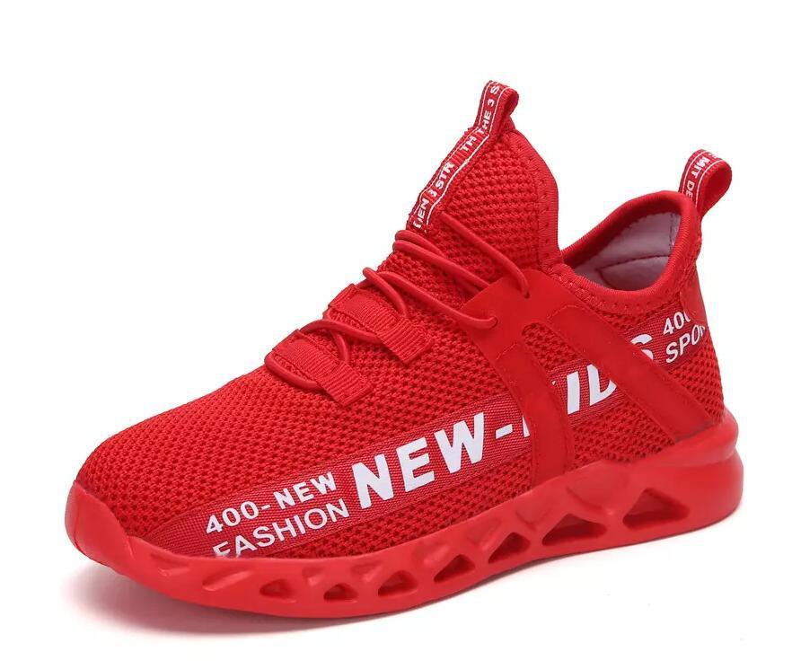 Sneakers με Πλεκτό Πάνω Μέρος & Ανάγλυφη Σόλα Εντυπωσιακού Σχεδιασμού