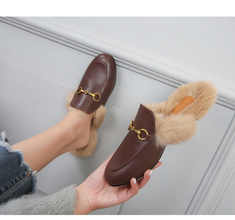 Γυναικεία Mules Flat με Διακοσμητική Αγκράφα & Επένδυση Γούνας