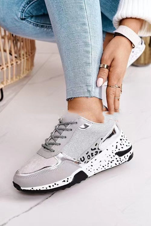 Γυναικεία Sneakers με Glitter Λεπτομέρειες & Σόλα Animal Print