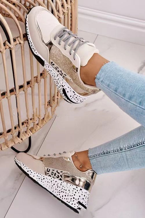 Γυναικεία Sneakers με Glitter Λεπτομέρειες & Σόλα Animal Print