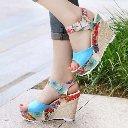 Πλατφόρμες με Λουστρίνι & Πολύχρωμο Floral Pattern