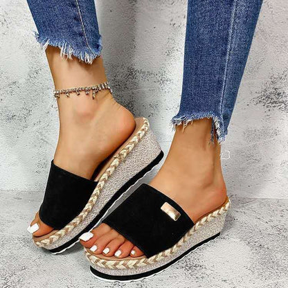 Flatform Σανδάλια με Φαρδύ Λουράκι & Υφαντή Πλατφόρμα