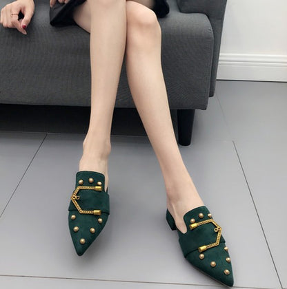 Γυναικεία Mules Flat με Διακοσμητικά Τρουκς & Μεταλλική Λεπτομέρεια