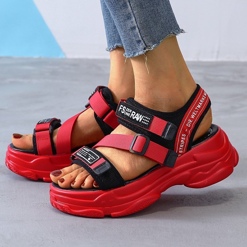 Flatform Σανδάλια με Chunky Αθλητική Σόλα & Λουράκια