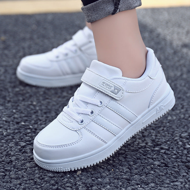 Sneakers με Τριπλή Ρίγα & Αυτοκόλλητο Κλείσιμο