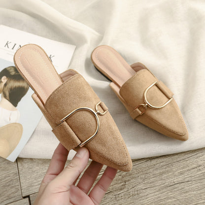 Κομψά Mules με Μυτερή Μύτη & Μεταλλική Διακόσμηση