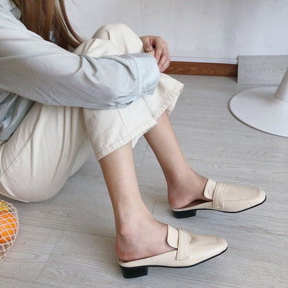 Κλασικά Mules με Minimal Design & Δερμάτινη Υφή