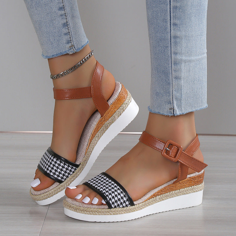 Flatform Σανδάλια με Ύφανση Pied de Poule & Δερμάτινο Λουράκι