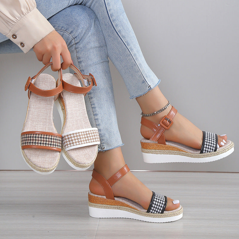 Flatform Σανδάλια με Ύφανση Pied de Poule & Δερμάτινο Λουράκι