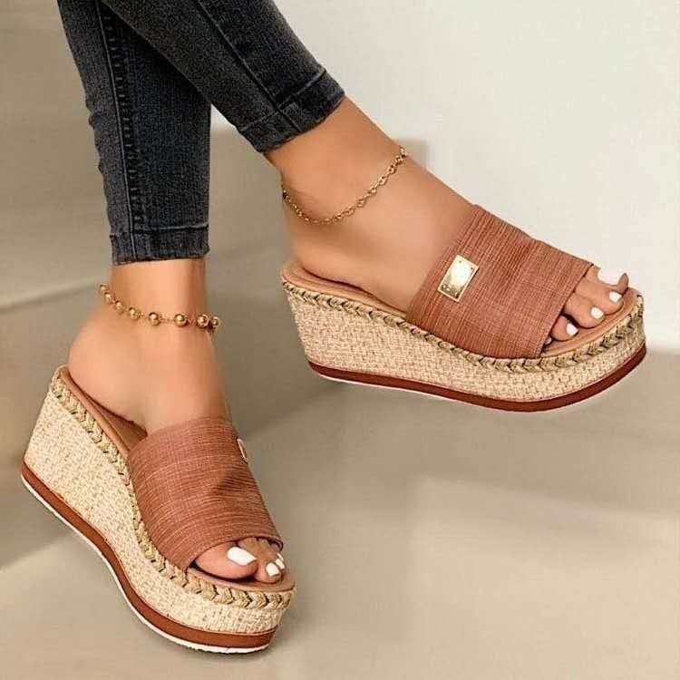 Flatform Σανδάλια με Φαρδύ Λουράκι & Υφαντή Πλατφόρμα