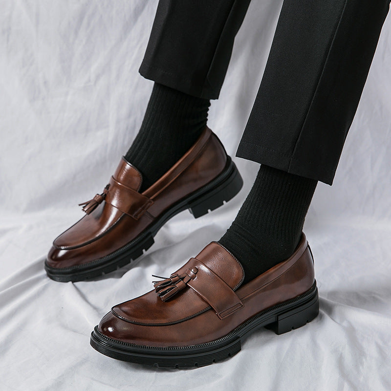 Κλασικά Δερμάτινα Loafers με Διακοσμητικές Φούντες & Αντιολισθητική Σόλα
