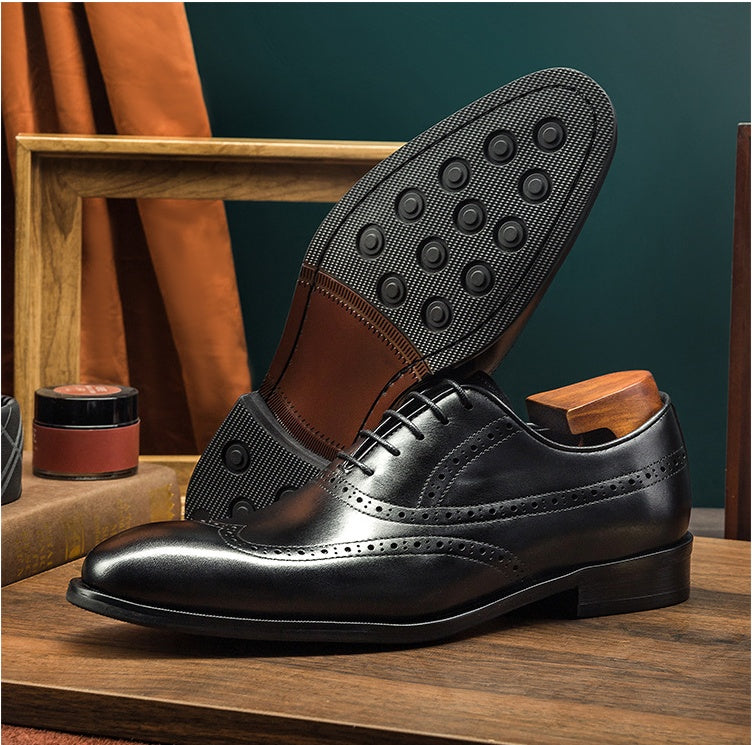 Brogues Με Κλασική Καμπύλη & Στιλπνό Φινίρισμα