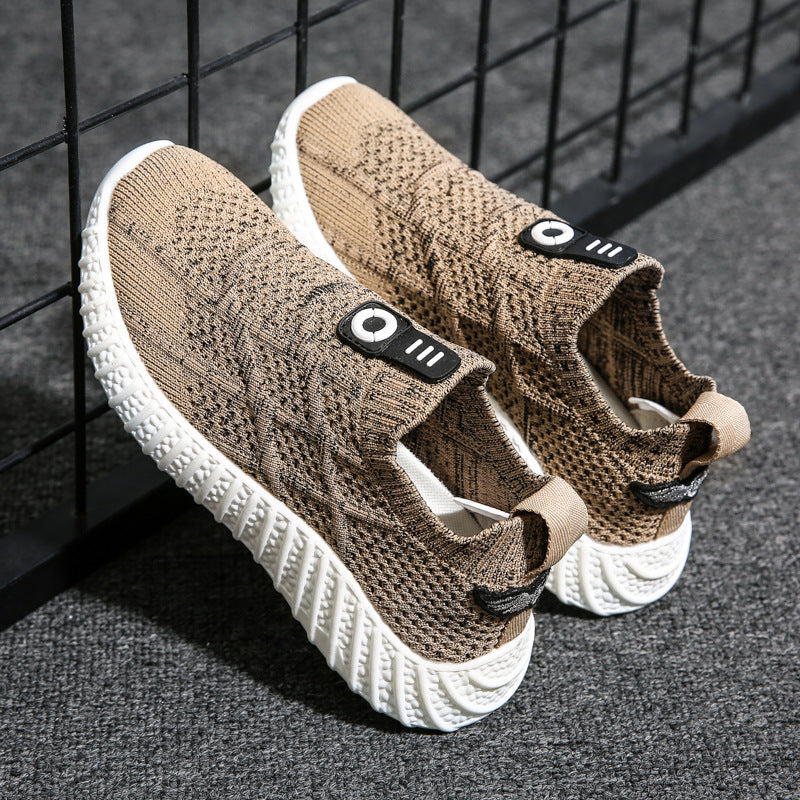 Slip-On Sneakers με Ελαστική Σόλα & Μοναδικό Σχεδιασμό