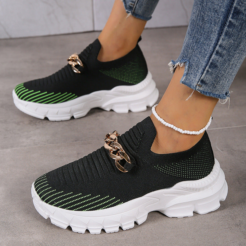 Γυναικεία Slip-On Παπούτσια με Διακοσμητική Αλυσίδα