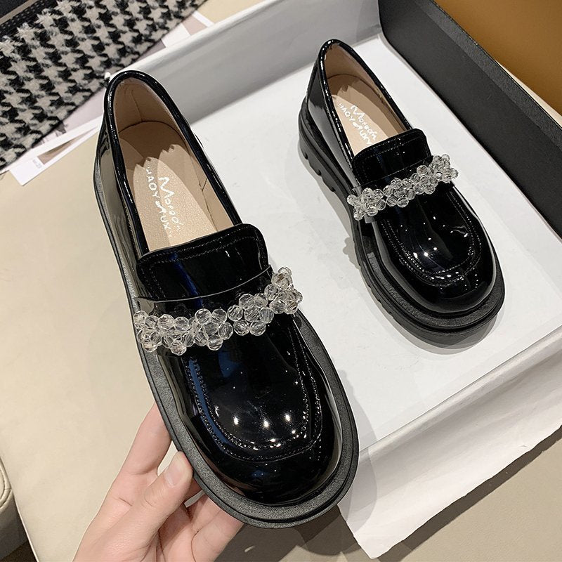 Γυναικεία Loafers με Διακοσμητικές Χάντρες & Chunky Σόλα