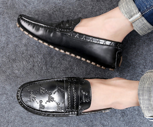 Ανδρικά Loafers με Ανάγλυφη Γραφή & Μεταλλικό Λογότυπο