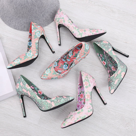 Γόβες Stiletto με Λουλουδάτο Ύφασμα
