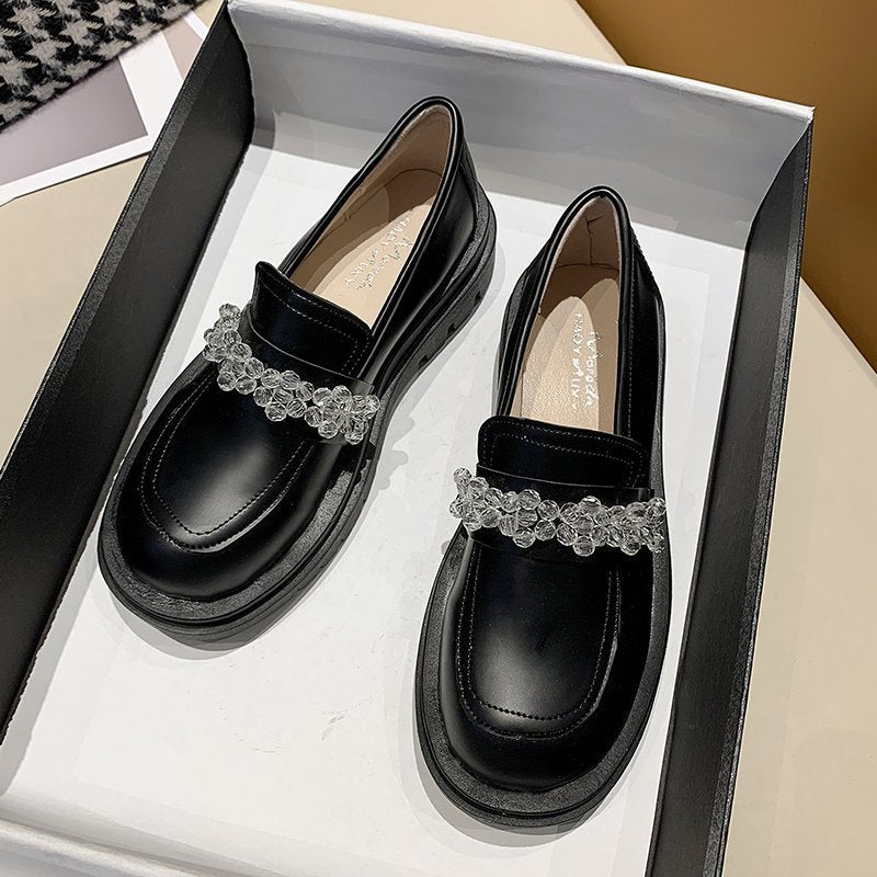 Γυναικεία Loafers με Διακοσμητικές Χάντρες & Chunky Σόλα