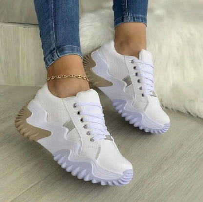 Γυναικεία Chunky Sneakers με Οδοντωτή Σόλα