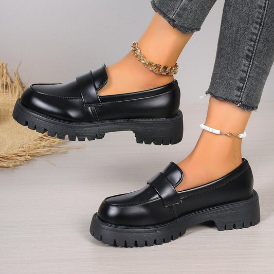 Loafers με Chunky Σόλα & Minimal Σχεδιασμό