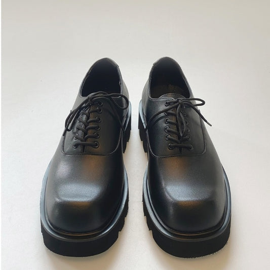 Derby Παπούτσια με Chunky Σόλα & Minimal Σχεδιασμό