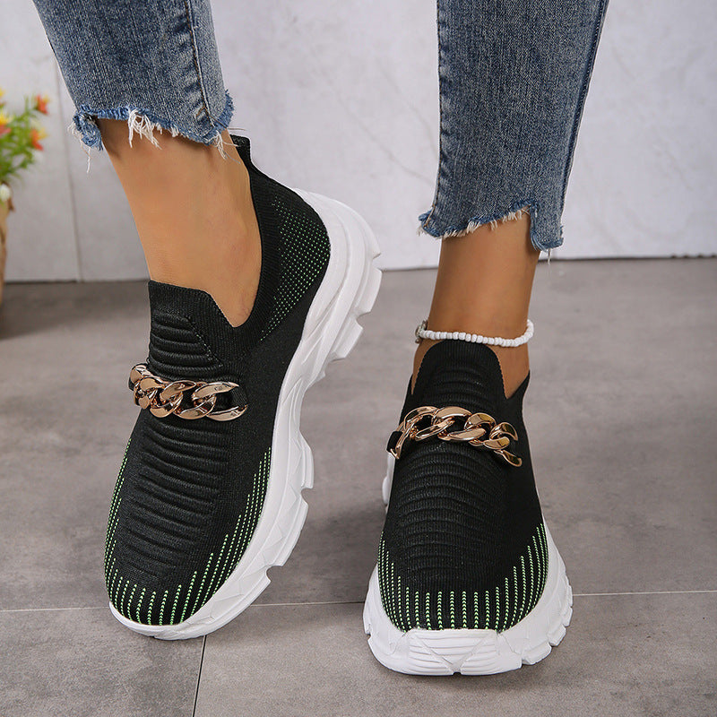 Γυναικεία Slip-On Παπούτσια με Διακοσμητική Αλυσίδα