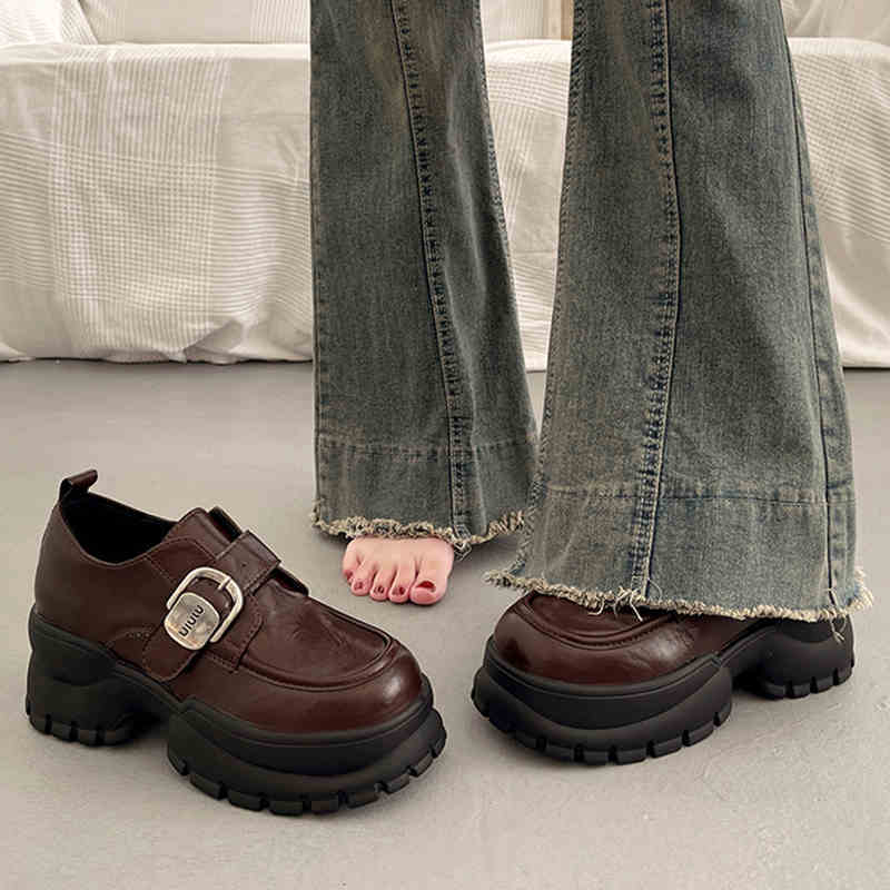 Loafers με Chunky Σόλα & Διακοσμητική Μεταλλική Αγκράφα
