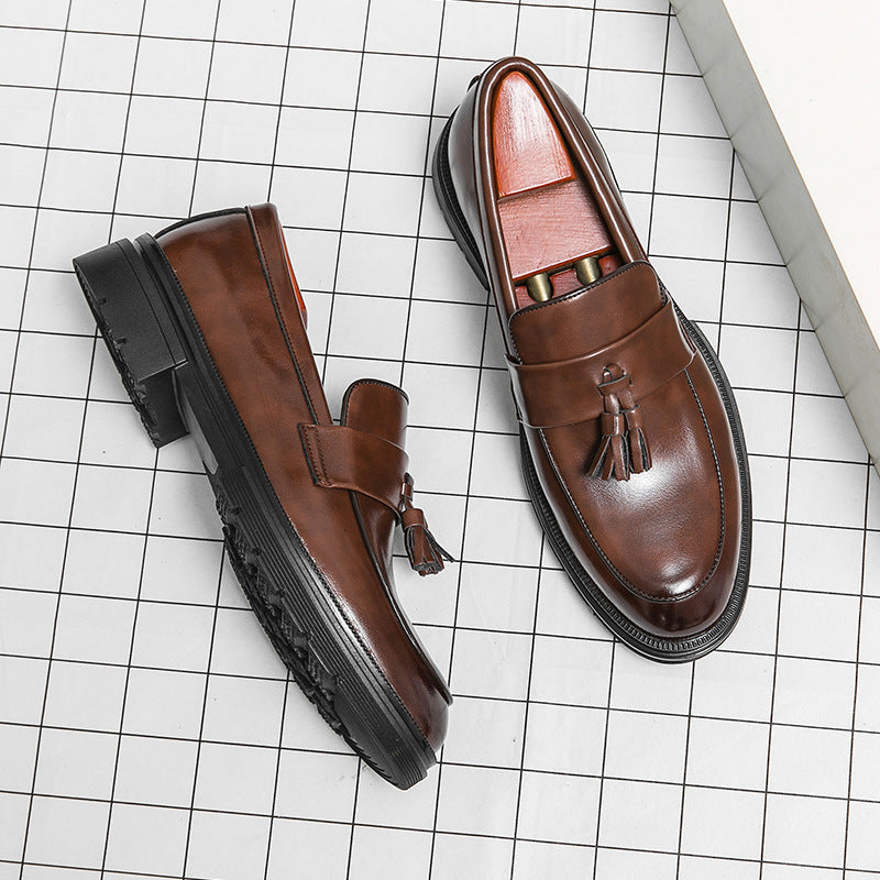 Κλασικά Δερμάτινα Loafers με Διακοσμητικές Φούντες & Αντιολισθητική Σόλα