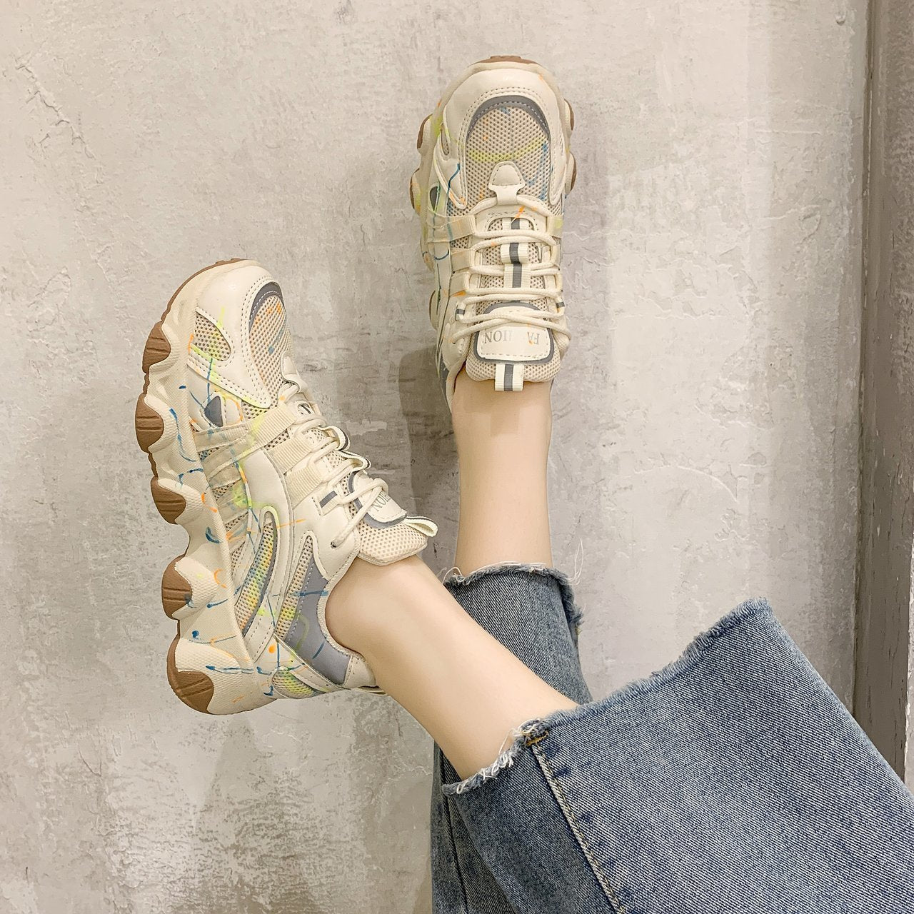 Γυναικεία Sneakers με Σχέδιο Πιτσιλιές & Ανάγλυφη Σόλα