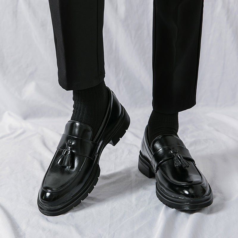 Κλασικά Δερμάτινα Loafers με Διακοσμητικές Φούντες & Αντιολισθητική Σόλα