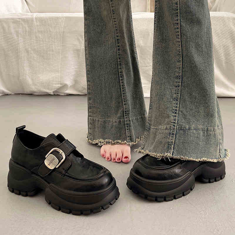 Loafers με Chunky Σόλα & Διακοσμητική Μεταλλική Αγκράφα