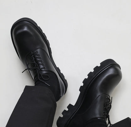 Derby Παπούτσια με Chunky Σόλα & Minimal Σχεδιασμό