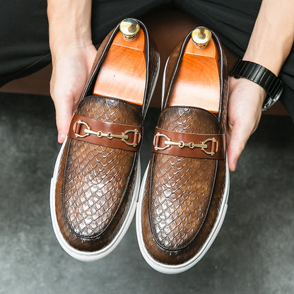 Ανδρικά Loafers με Αναγλυφή Υφή & Μεταλλική Λεπτομέρεια