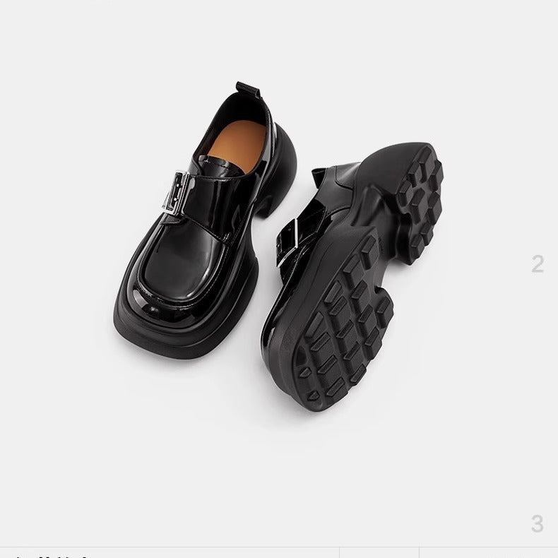 Loafers με Chunky Σόλα & Μοντέρνο Σχέδιο Slip-On