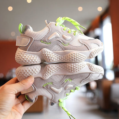 Sneakers με Διχτυωτό Πάνω Μέρος & Τρισδιάστατη Ανάγλυφη Σόλα